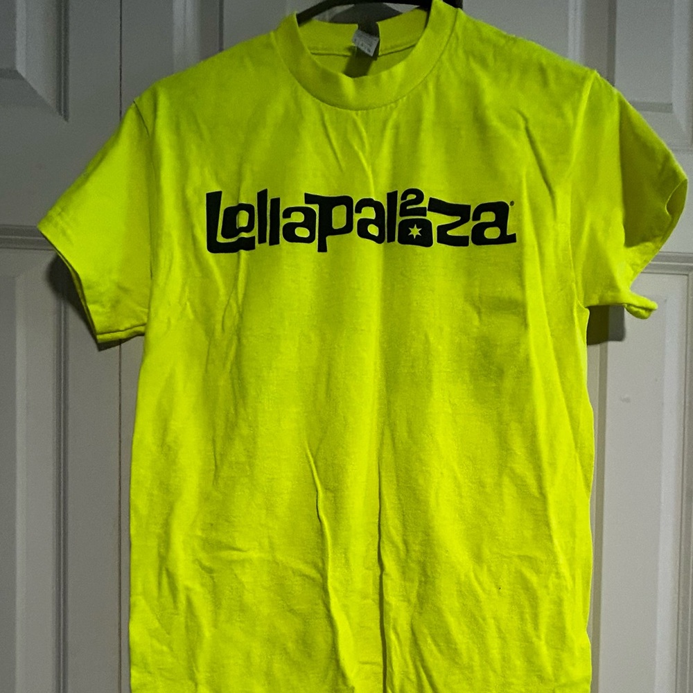 Lollapalooza ‘CREW’ short Neon Yellow Graphic Tee